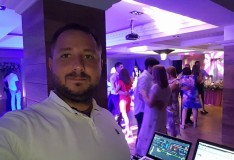 DJ (Vasia) OOPS
