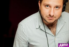 DJ (Vasia) OOPS