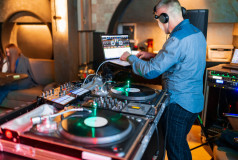 DJ Bond