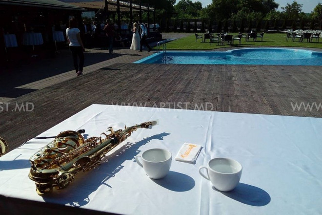 Liquid Sax