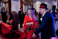 Dansatori la nunta TINERETEA