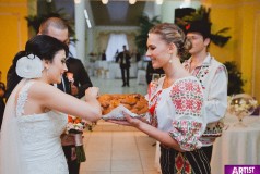 Dansatori pentru ceremoni Efros Adriana