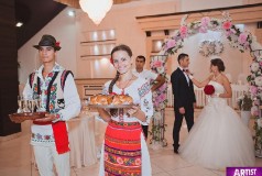 Dansatori pentru ceremoni Efros Adriana