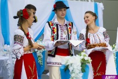 Dansatori pentru ceremoni Efros Adriana