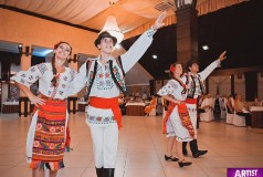 Dansatori pentru ceremoni Efros Adriana