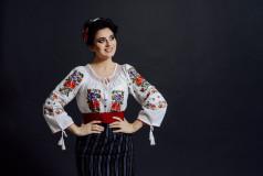 Михаела Табурэ