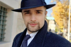 Адриан Граур