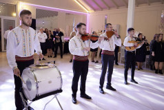 Ansamblu vocal-instrumental de cântece populare