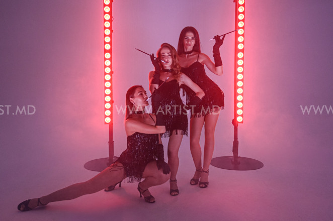 Hostess Noir Signature